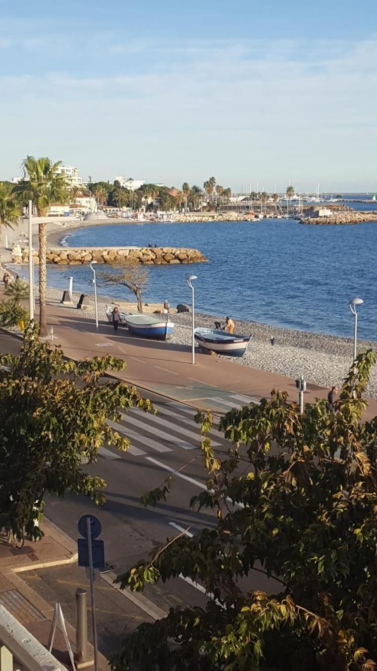 Appartements Au Cros De Cagnes Номер фото